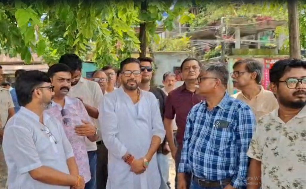पर्यटन मन्त्री शंकर घोषले सूर्यसेन पार्कको विकास र महानन्दा नदीको सौन्दर्यीकरणको उद्घाटन गर्नुभयो