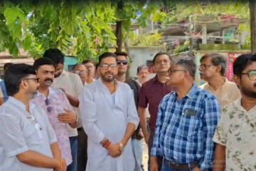 पर्यटन मन्त्री शंकर घोषले सूर्यसेन पार्कको विकास र महानन्दा नदीको सौन्दर्यीकरणको उद्घाटन गर्नुभयो