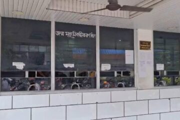 सिलगढी नगर निगममा प्रहरीले छापा मार्यो; जन्म र मृत्यु प्रमाणपत्रसँग सम्बन्धित कागजातहरूको विस्तृत अनुसन्धान गरियो