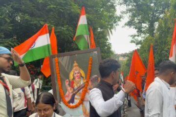 सिलगढी: एबीभीपीले लागूपदार्थमुक्त जागरूकता र्‍याली आयोजना गर्दै विद्यार्थीहरूलाई लागूपदार्थबाट टाढा रहन आग्रह गरेको छ