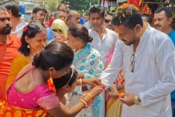 मन्त्री शंकर घोषले सिलिगुडीमा राखी बन्धन समारोहमा भाग लिए
