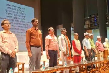 स्वतन्त्रता दिवसको पूर्वसन्ध्यामा, विद्यासागर विश्वविद्यालय “हजारौं आवाजमा वन्दे मातरम” ले गुञ्जायमान भयो: बंकिमचन्द्र चटर्जीको मूर्ति