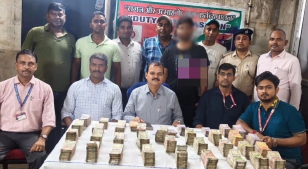 हावडा स्टेशनमा ६७ लाख रुपैयाँ नगद बरामद, महाराष्ट्रका एक व्यक्ति पक्राउ