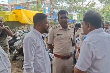 कञ्चनजङ्घा रंगशालाको मेला मैदान अब मेलाको लागि प्रयोग गरिने छैन; मन्त्री शंकर घोषले सिलिगुडीमा स्थायी पार्किङ स्थलको शिलान्यास गरे, जसको लागत ₹१.५ करोड रहेको छ