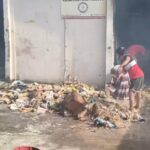 सिलगुडीको पोखैजोत क्षेत्रमा रहेको चाउमिन कारखानामा भीषण आगलागी भएको छ, घटनास्थलमा तीनवटा दमकल उपस्थित छन्