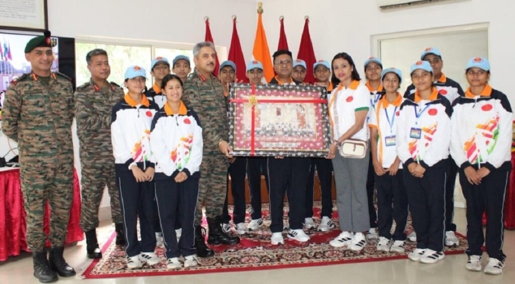 सिक्किमको पहाडबाट देशको राजधानीसम्म: ममरिङका विद्यार्थीहरू “राष्ट्रिय एकता यात्रा” मा निस्किए